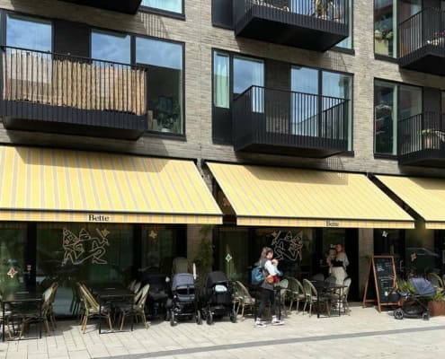 Speciallavet markise til café